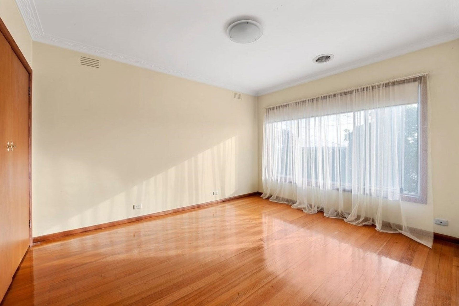 12 Lonsdale Street, Bulleen image 5
