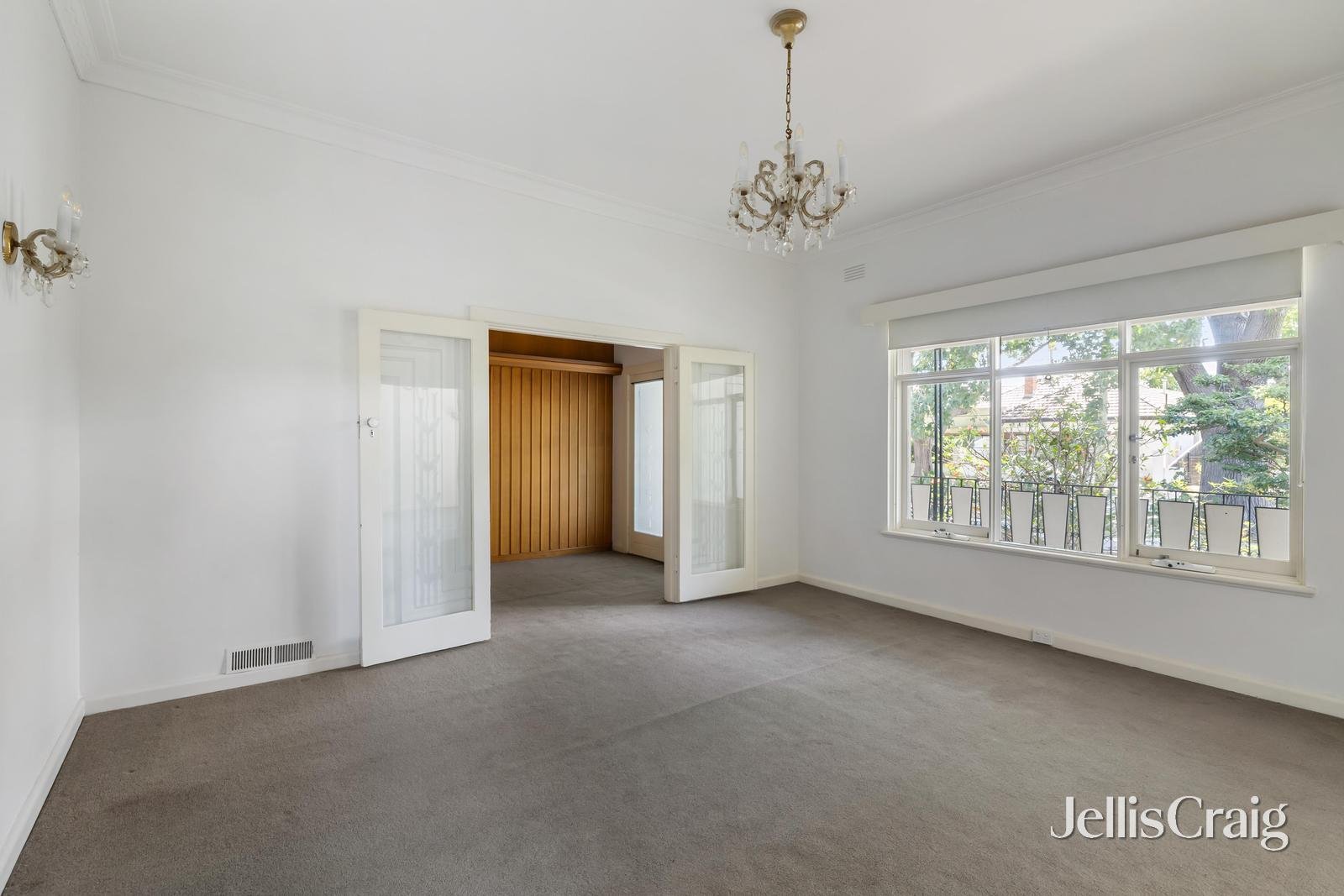 12 Los Angeles Court, Ripponlea image 3