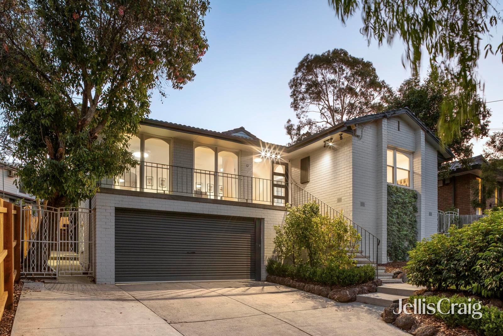 12 Lowan Avenue, Yallambie image 1