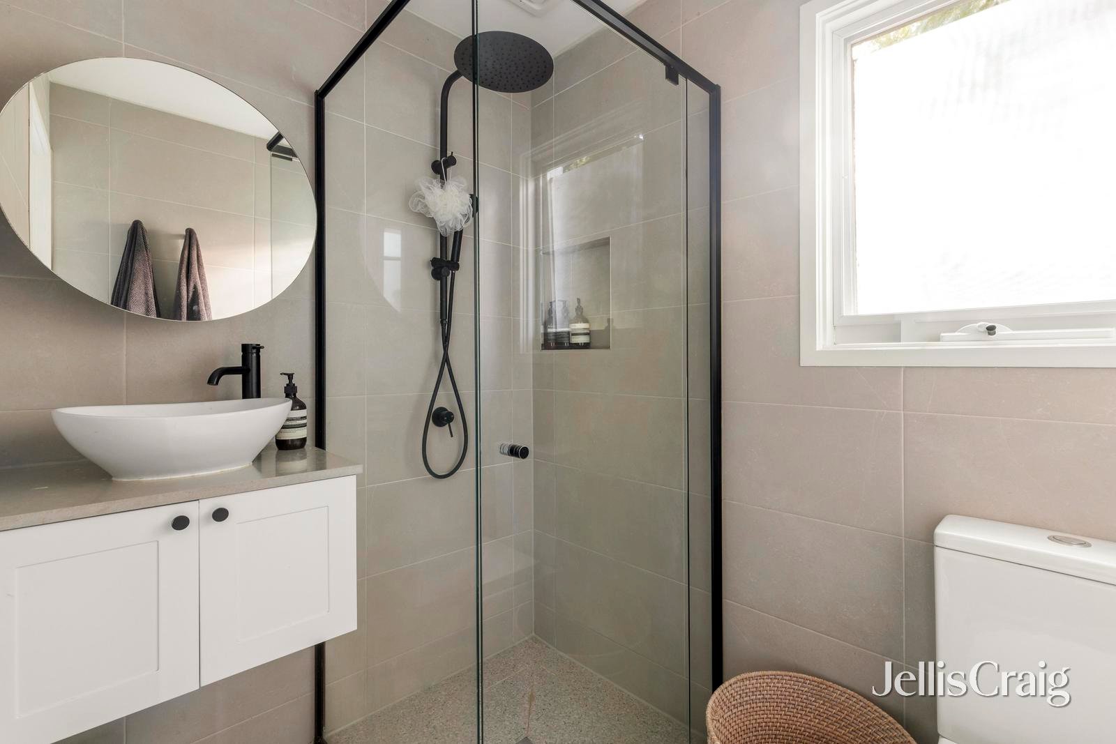 12 Lowan Avenue, Yallambie image 11