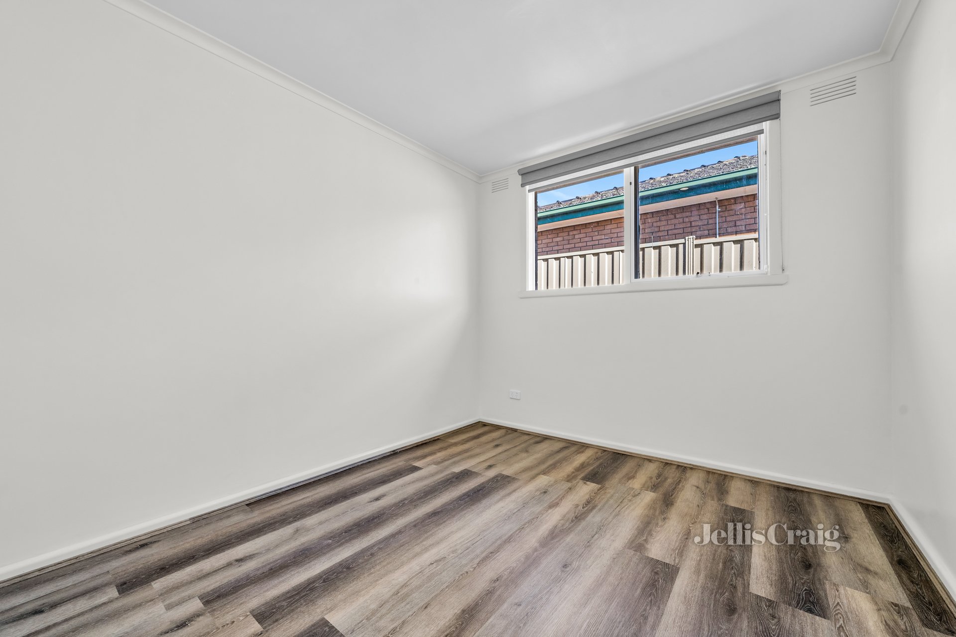 12 Lowen Road, Glen Waverley image 7