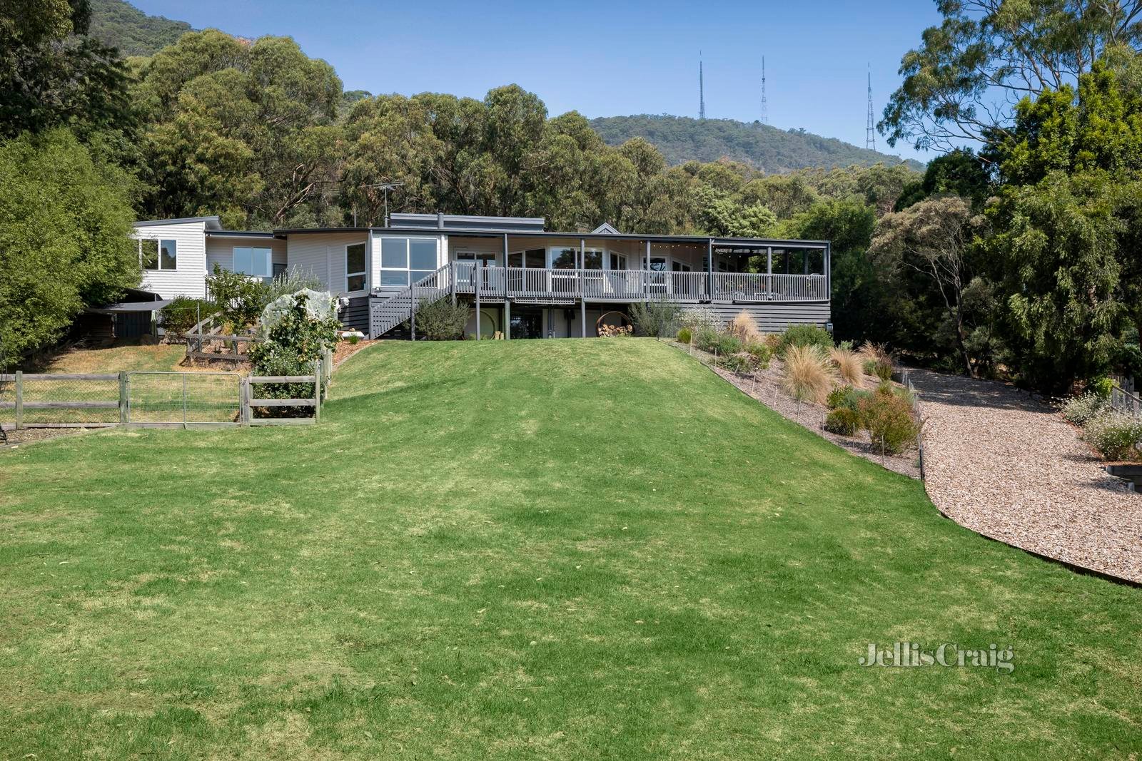 12 Lower View Road, Montrose image 1