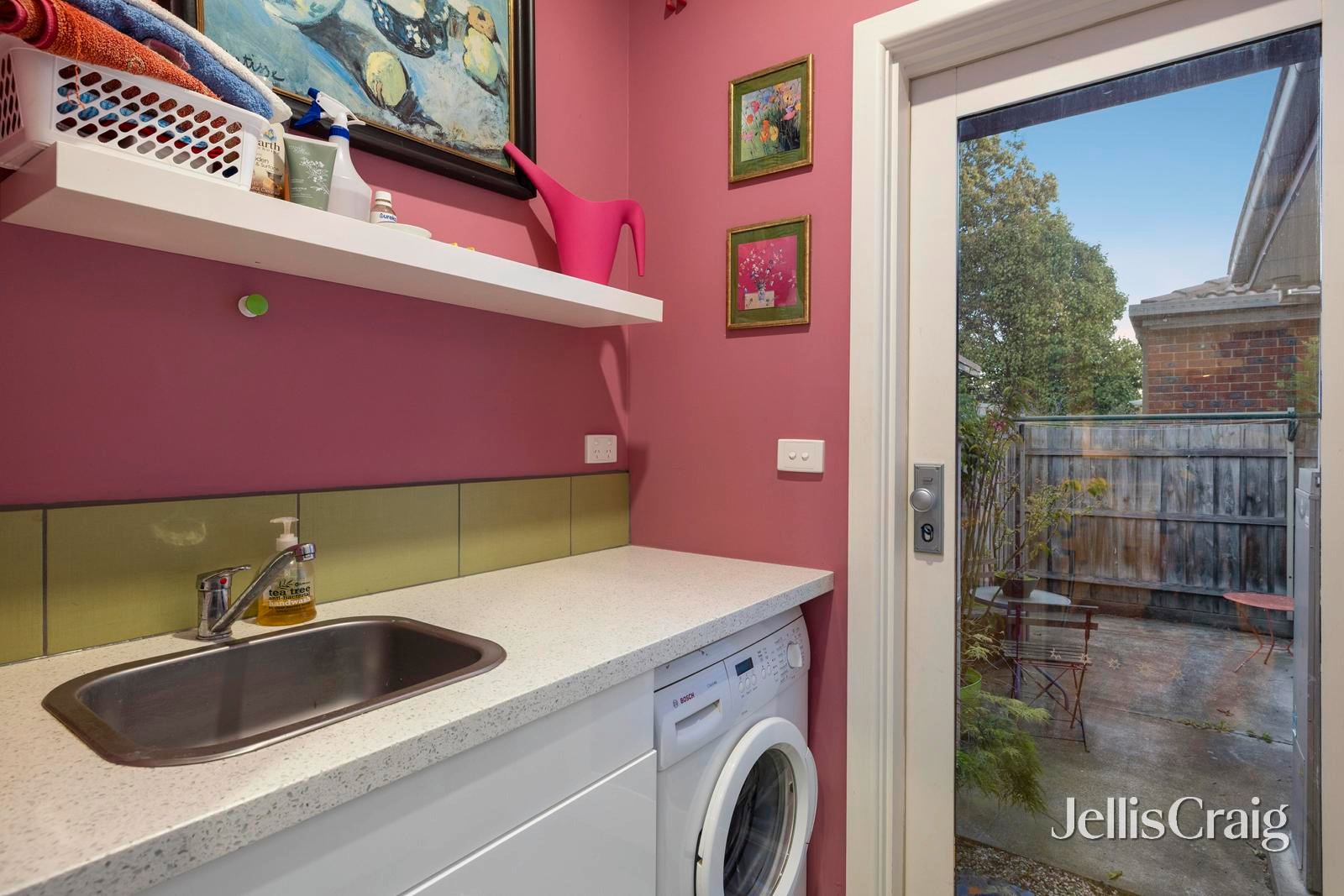 1/2 Luckins Road, Bentleigh image 14