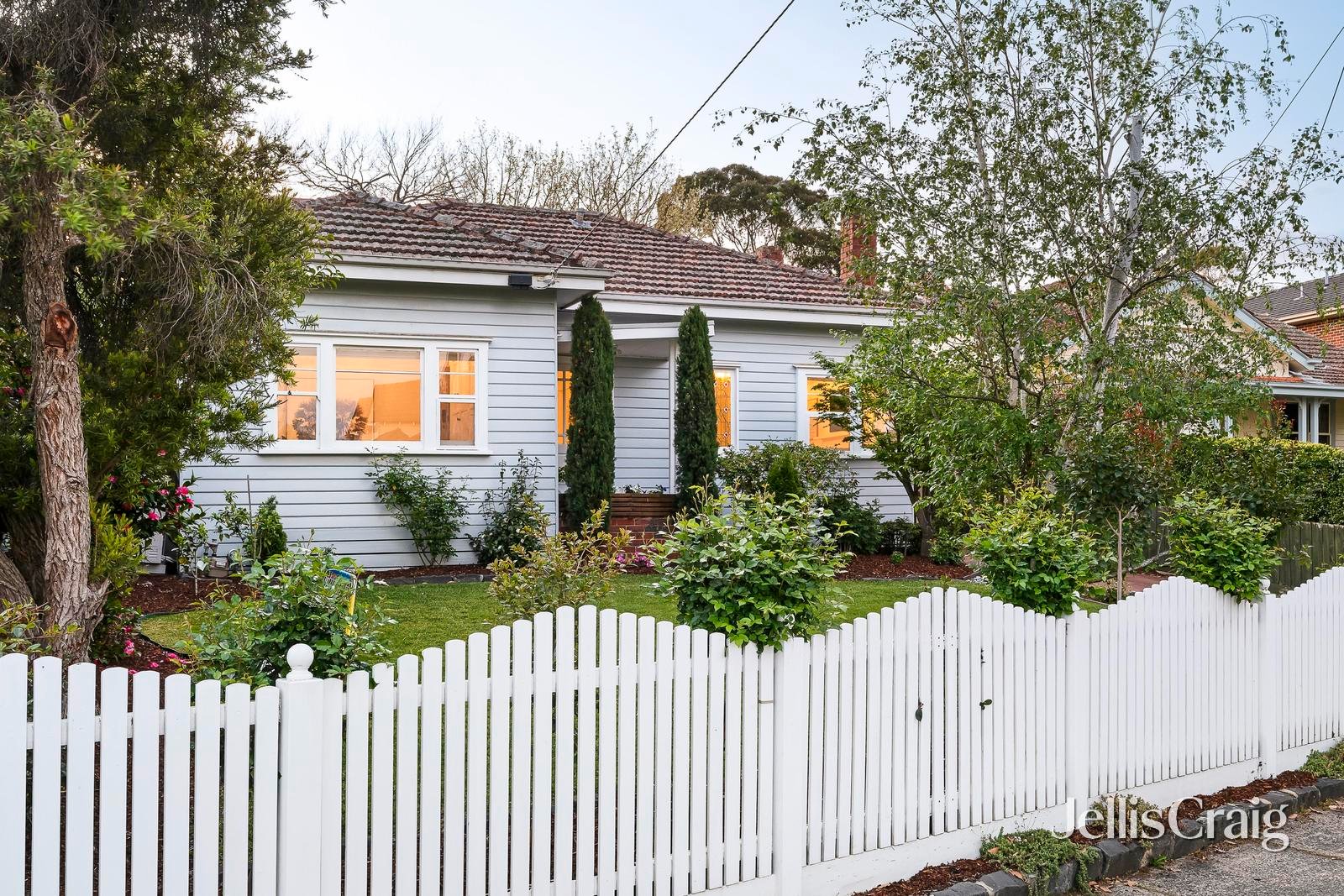 12 Lynden Street, Camberwell image 1