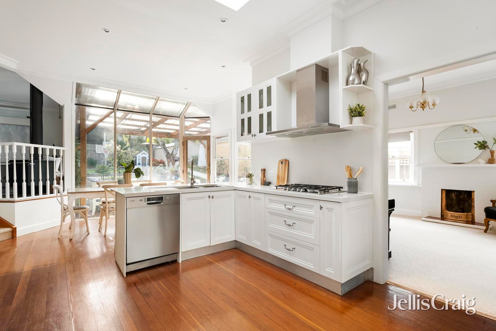 12 Lynden Street, Camberwell image 3