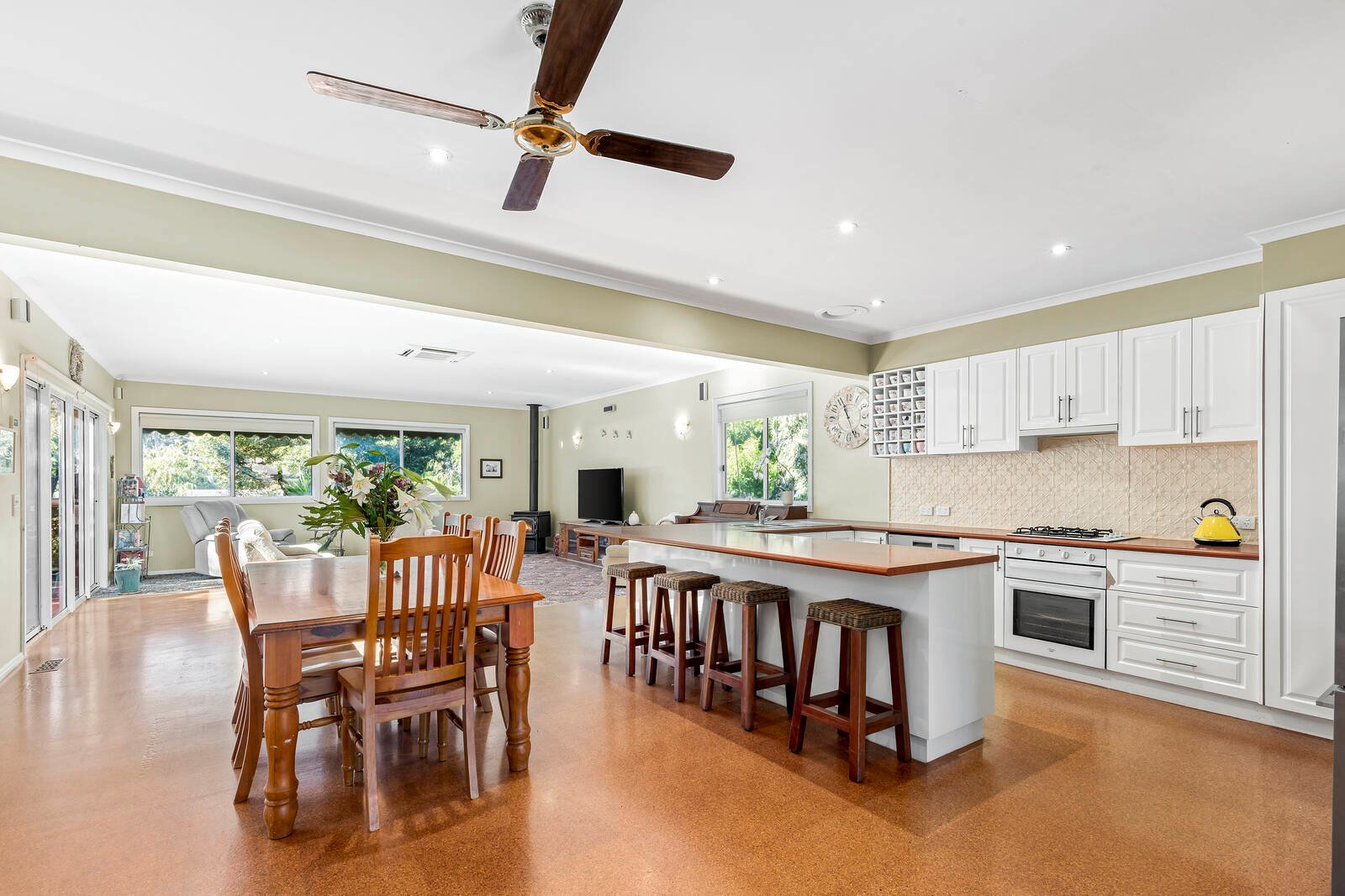 Property Gallery Thumbnail 2