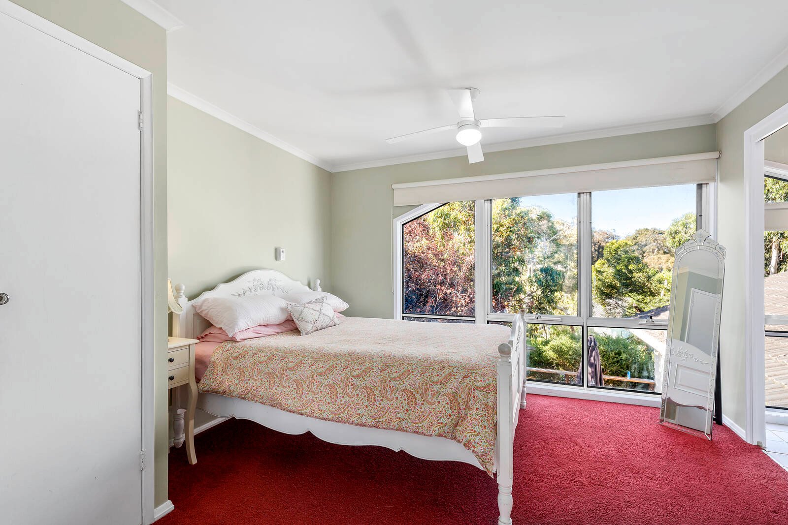Property Gallery Thumbnail 7