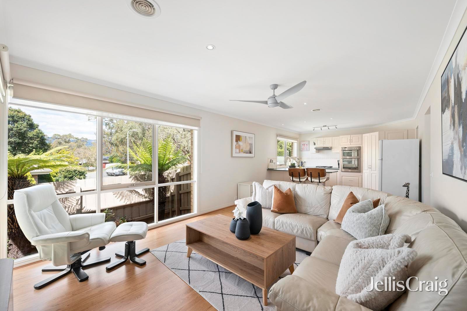 12 Manifold Court, Croydon South image 2