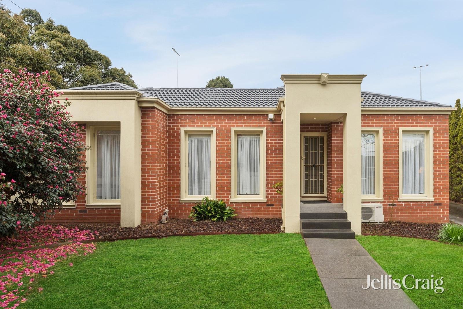 1/2 Martha Street, Donvale image 1