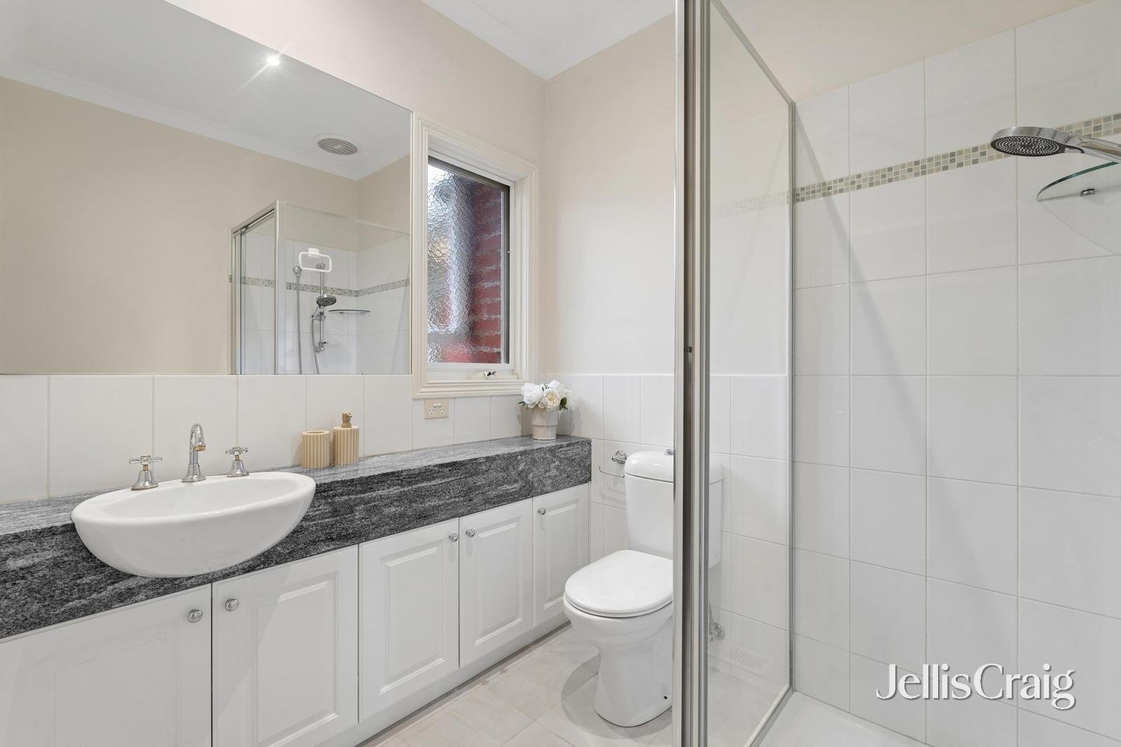1/2 Martha Street, Donvale image 8