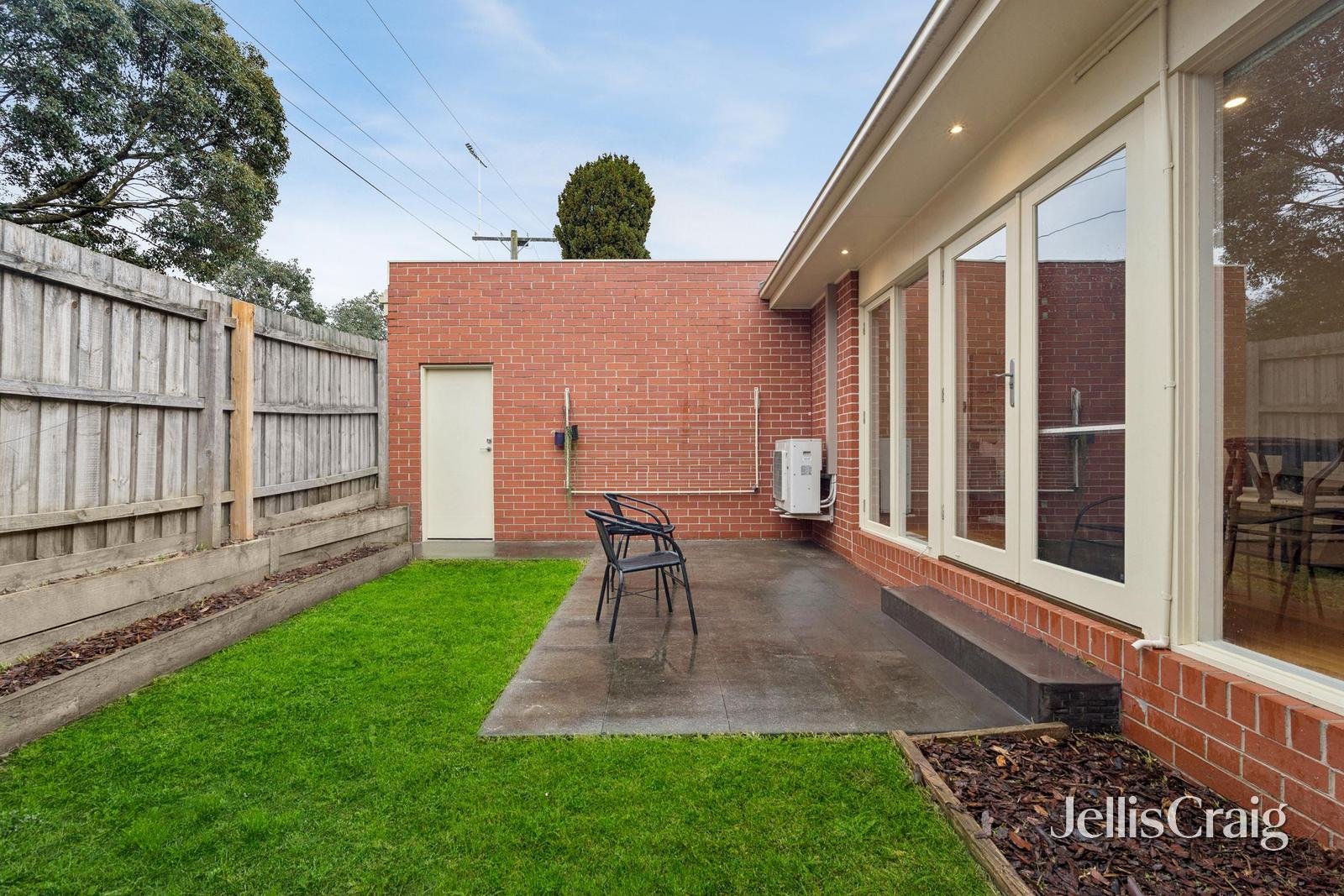 1/2 Martha Street, Donvale image 13