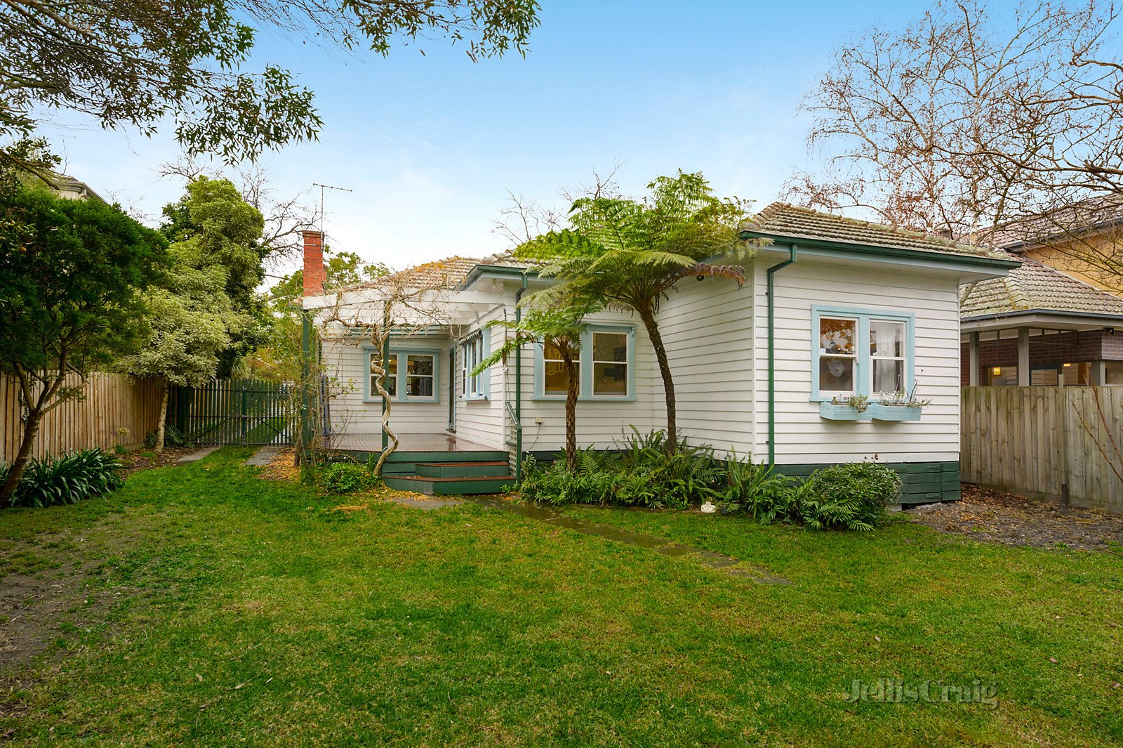 12 Maud Street, Balwyn North image 8