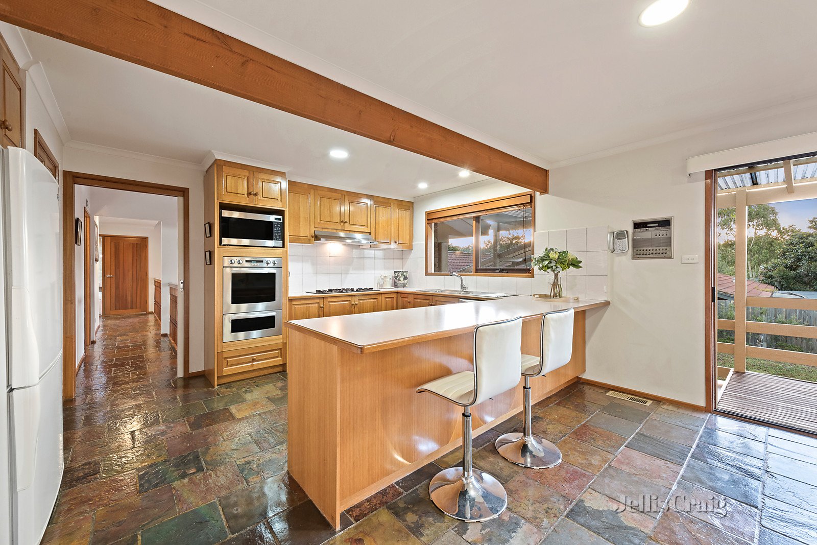 12 Maxine Drive, St Helena image 4