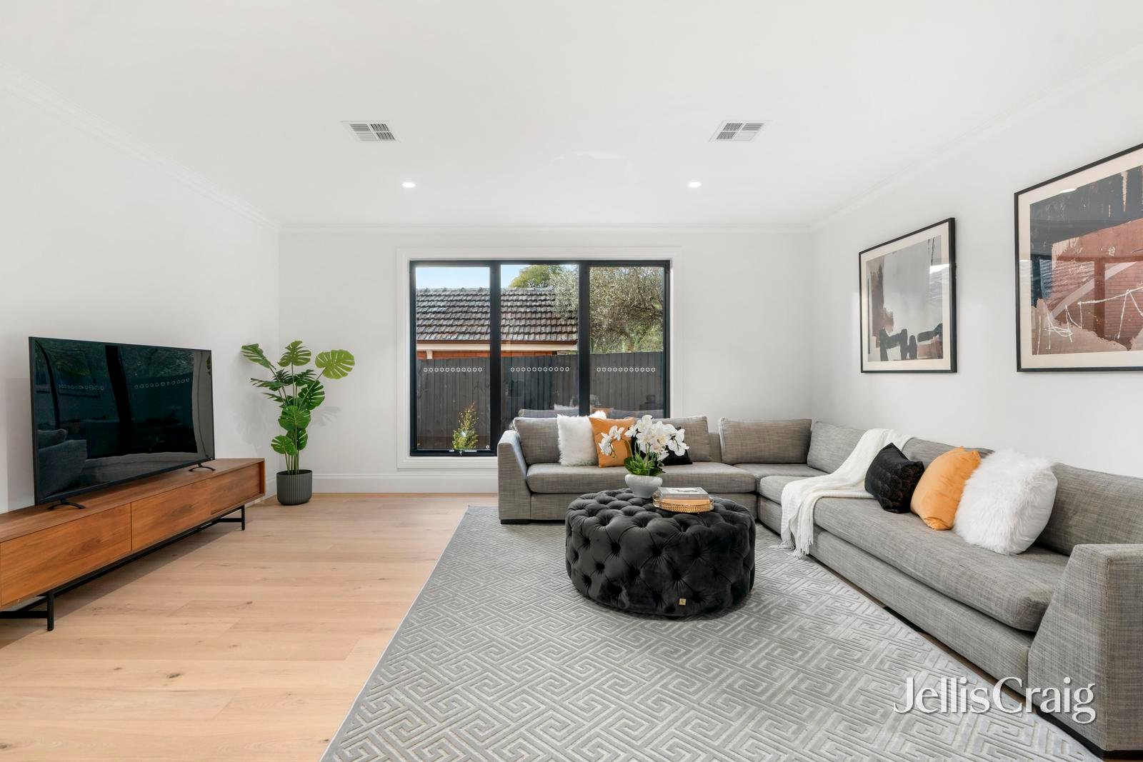 12 Mayfield Drive, Mount&nbsp;Waverley image 4