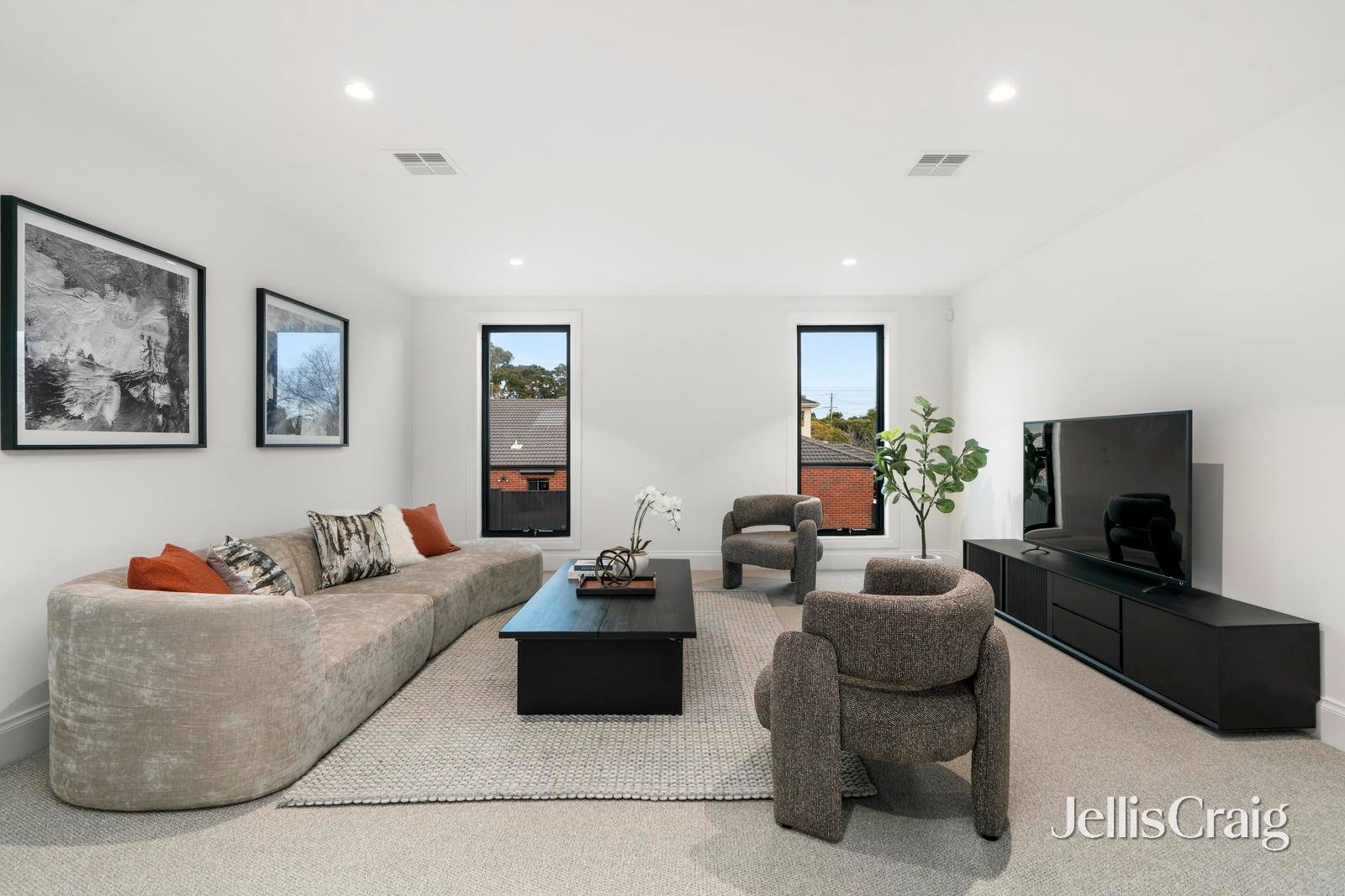 12 Mayfield Drive, Mount&nbsp;Waverley image 10