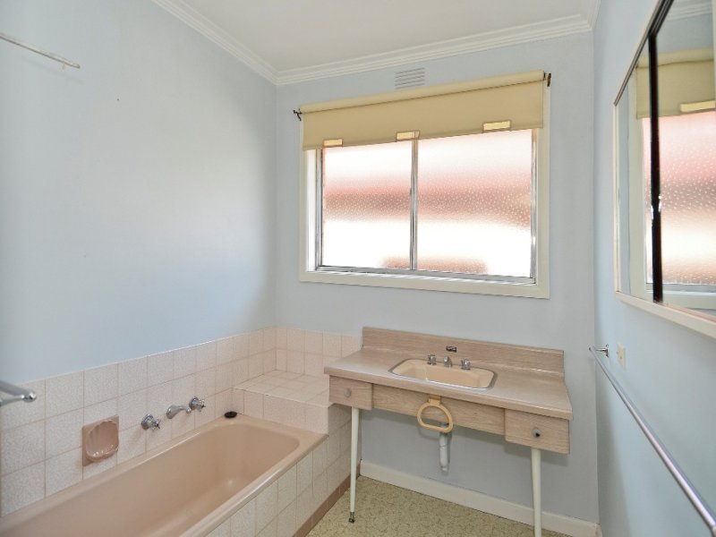 12 McCurdy Road, Herne Hill image 6