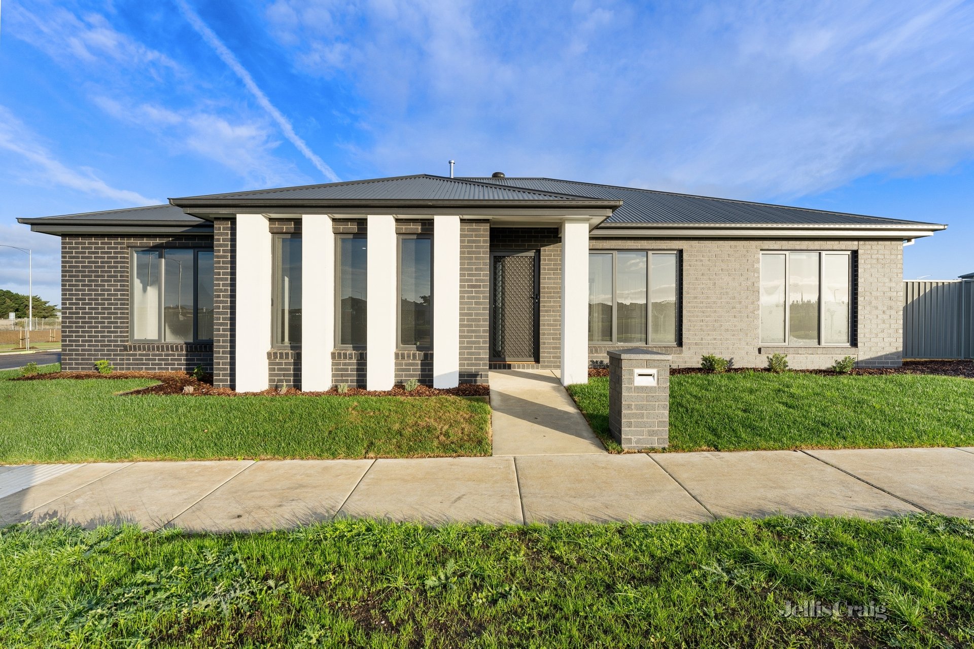 12 McLeod Crescent, Lucas image 1