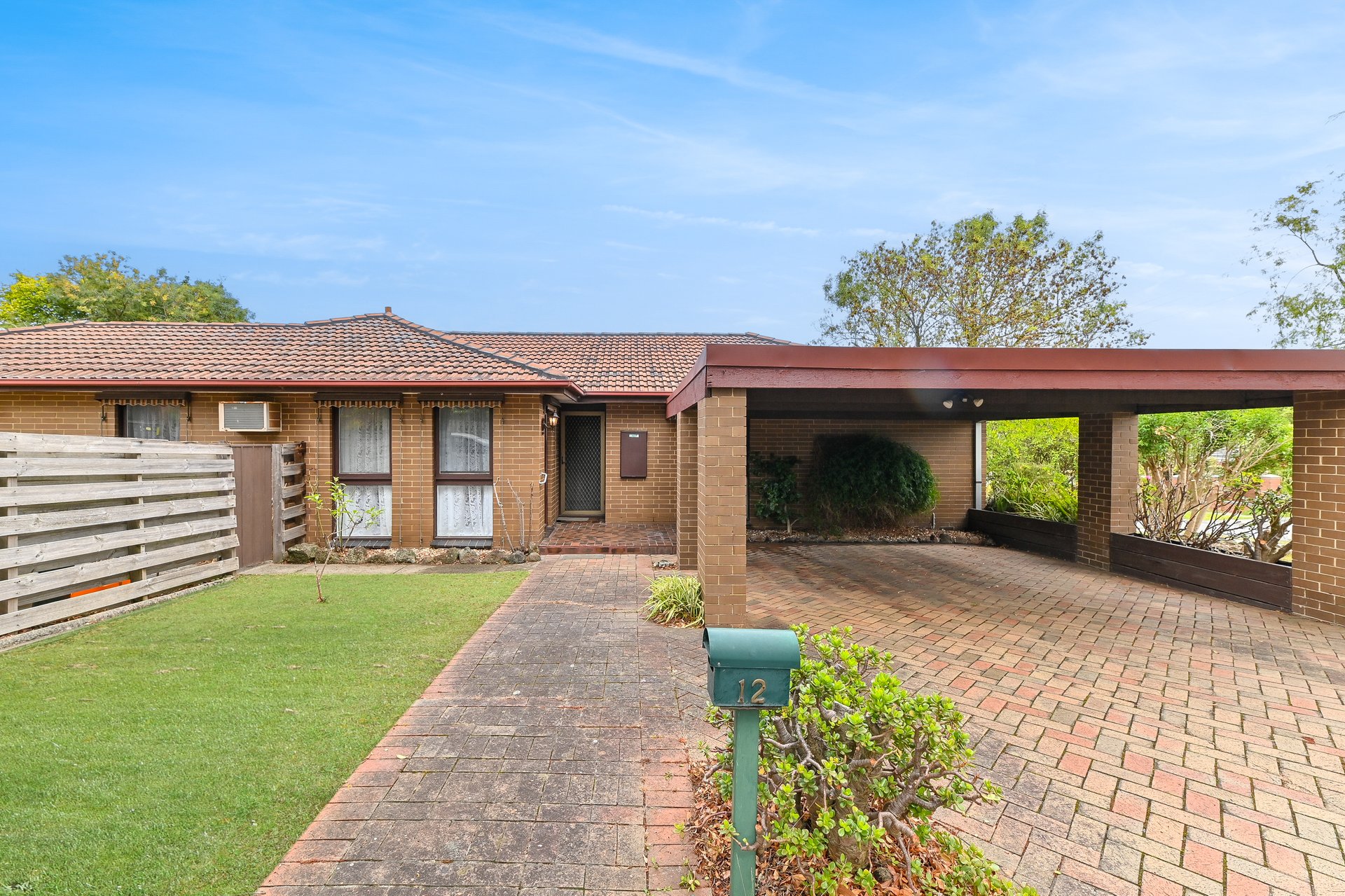 12 Meadowbrook Drive, Wheelers Hill image 7