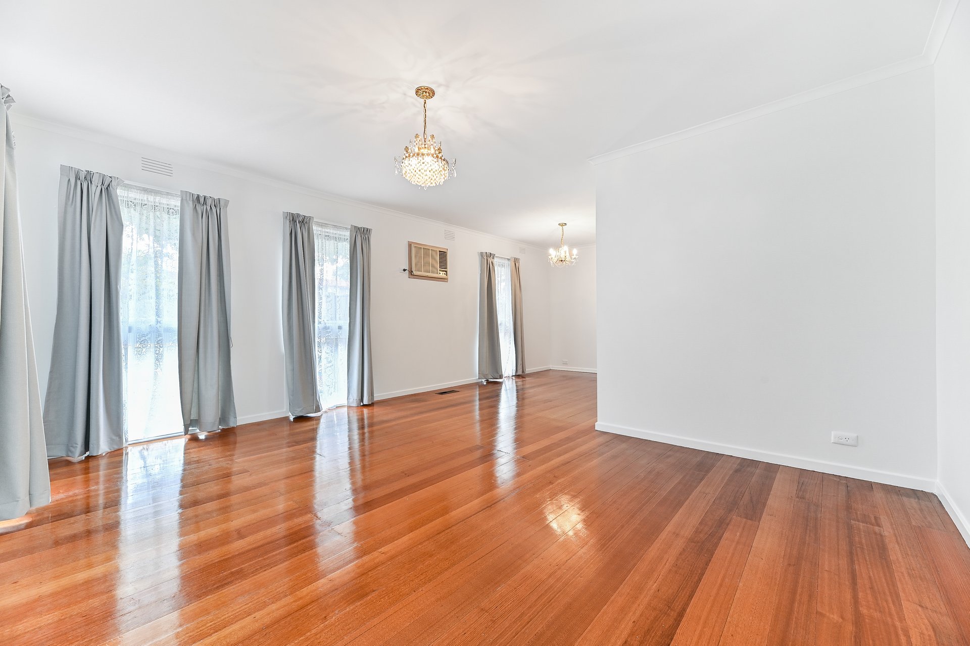 12 Meadowbrook Drive, Wheelers Hill image 2