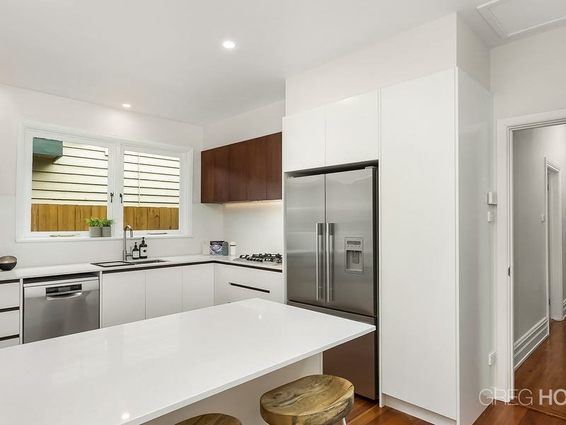 12 Melbourne Road, Williamstown image 4