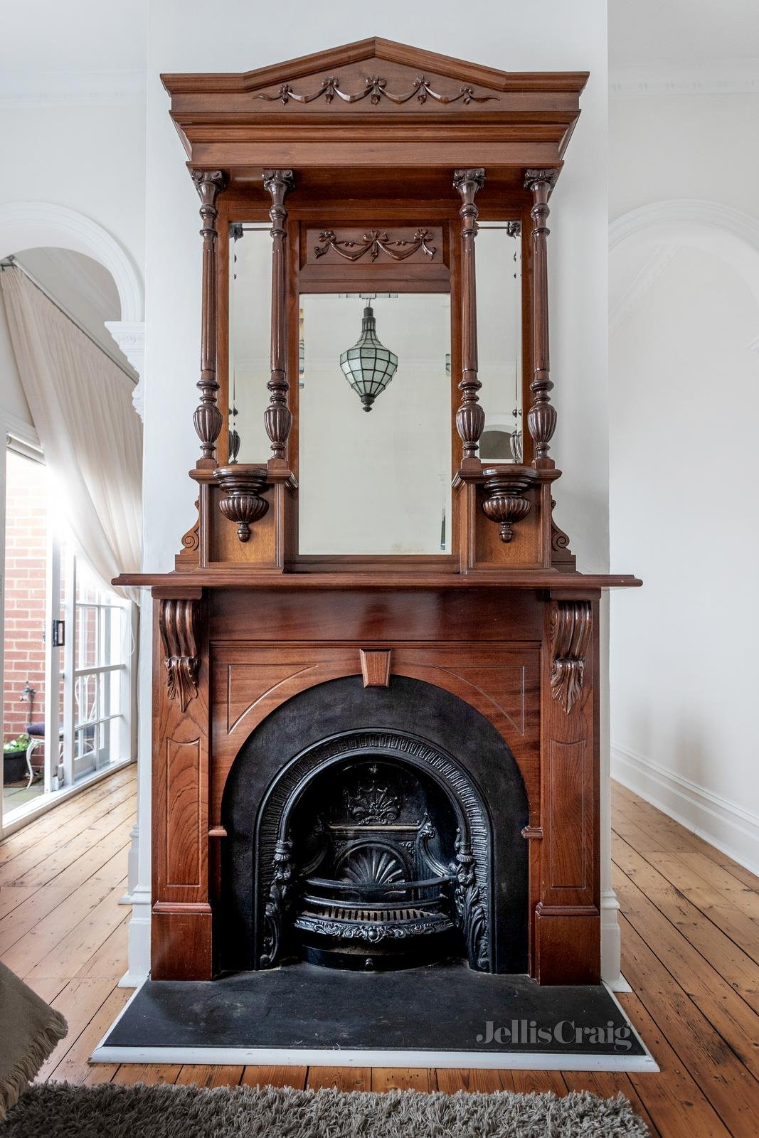 12 Merton Place, Albert Park image 3