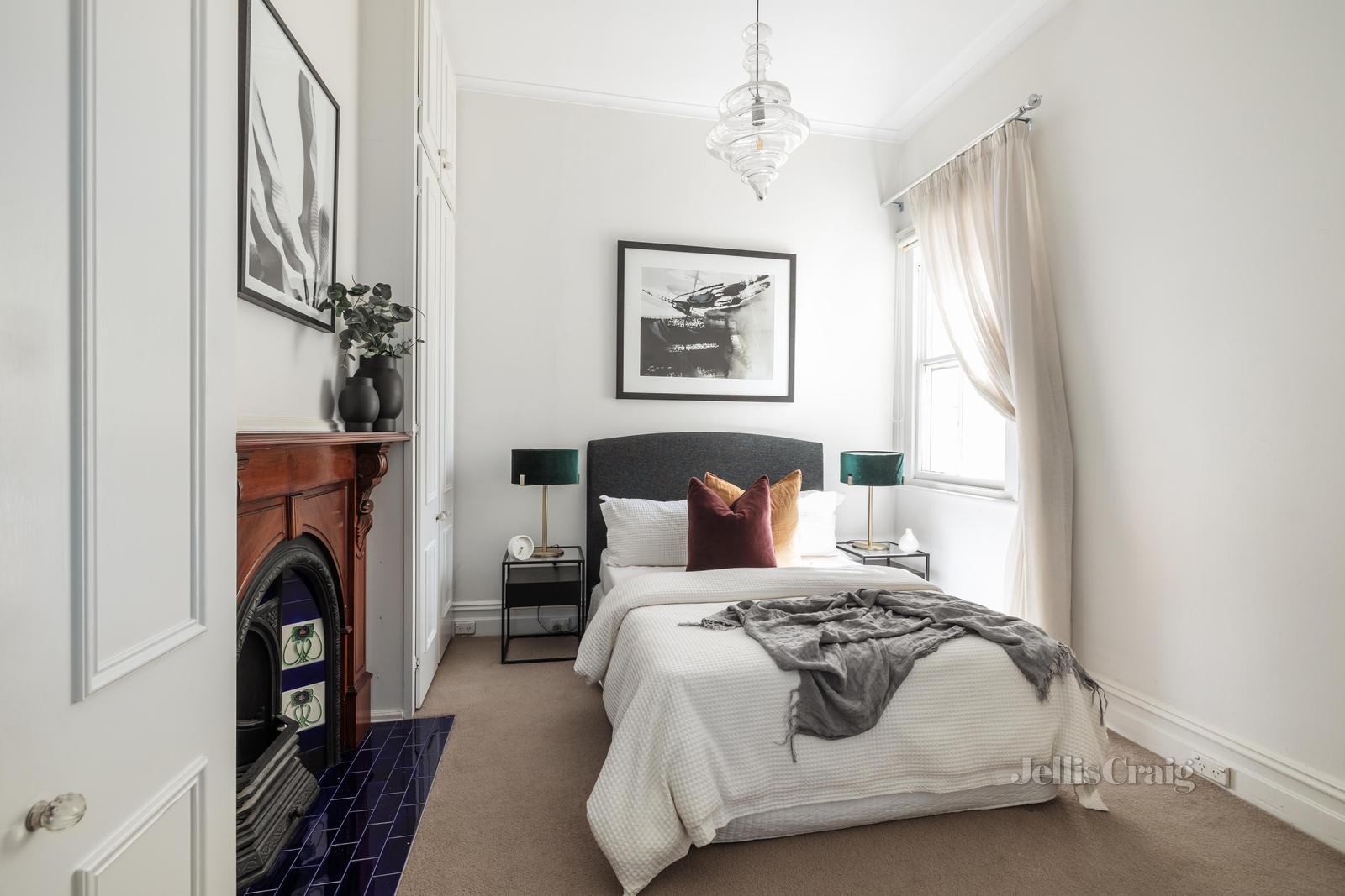 12 Merton Place, Albert Park image 9