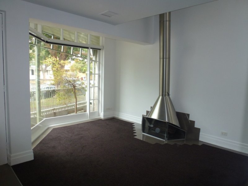 12 Merton Street, Albert Park image 6