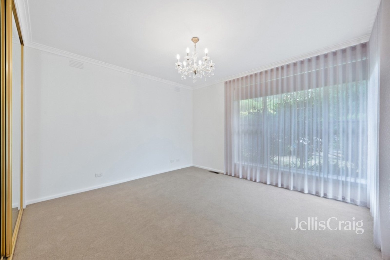 12 Meyrick Crescent, Viewbank image 4