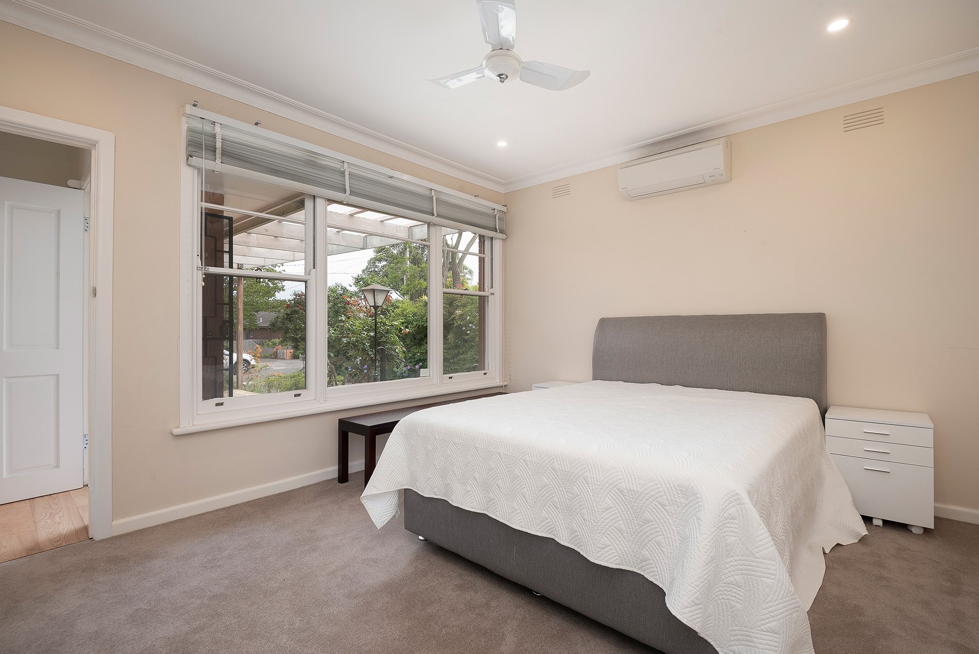Property Gallery Thumbnail 3