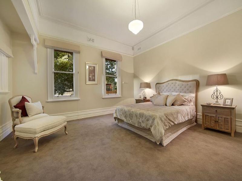 12 Milton Street, Canterbury image 7