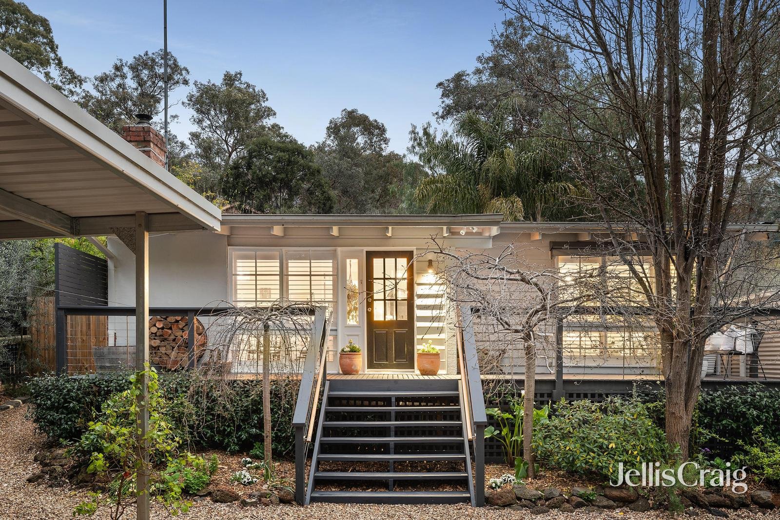 12 Mitchell Avenue, Warrandyte image 2