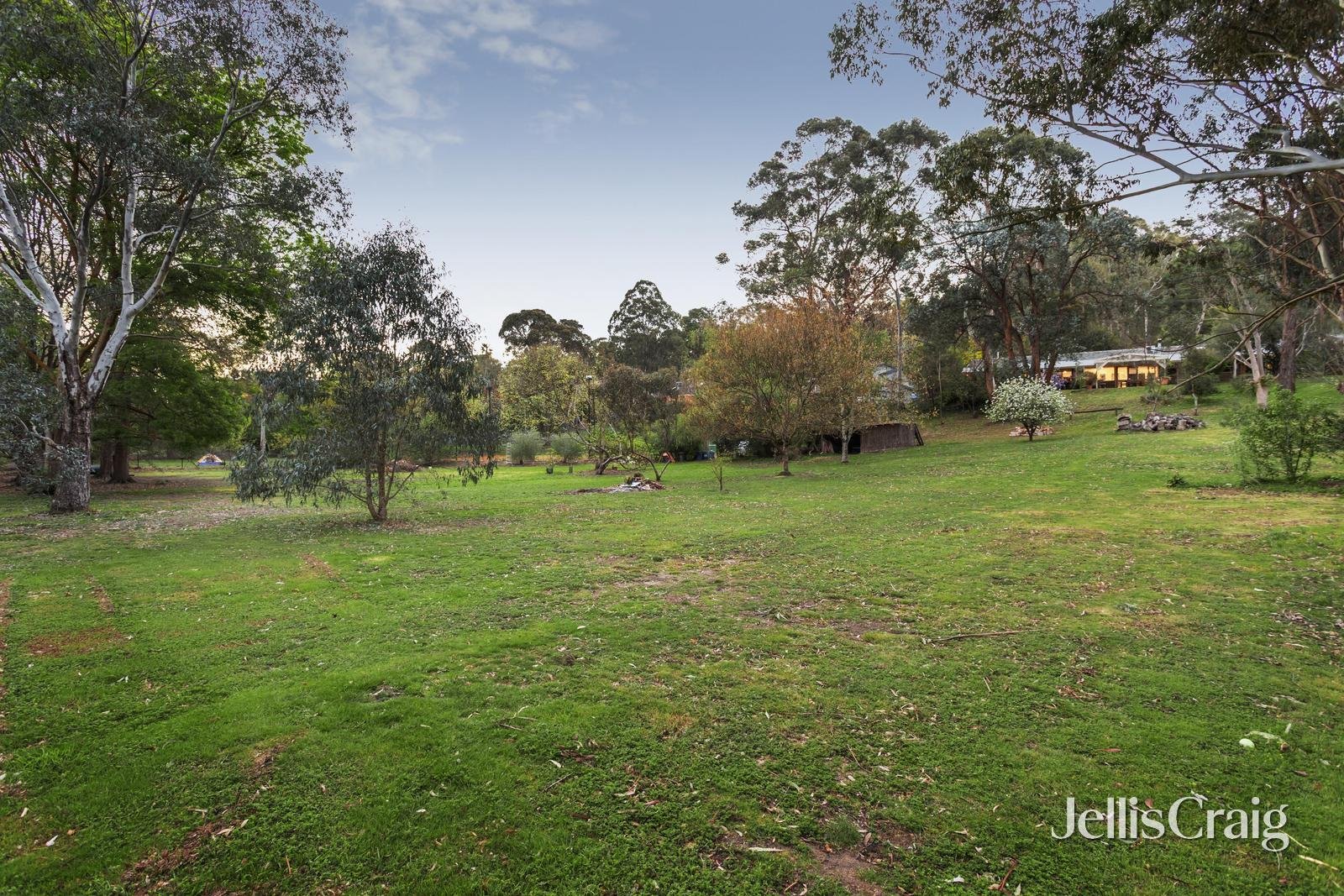 12 Montpelier Drive, Lower Plenty image 2