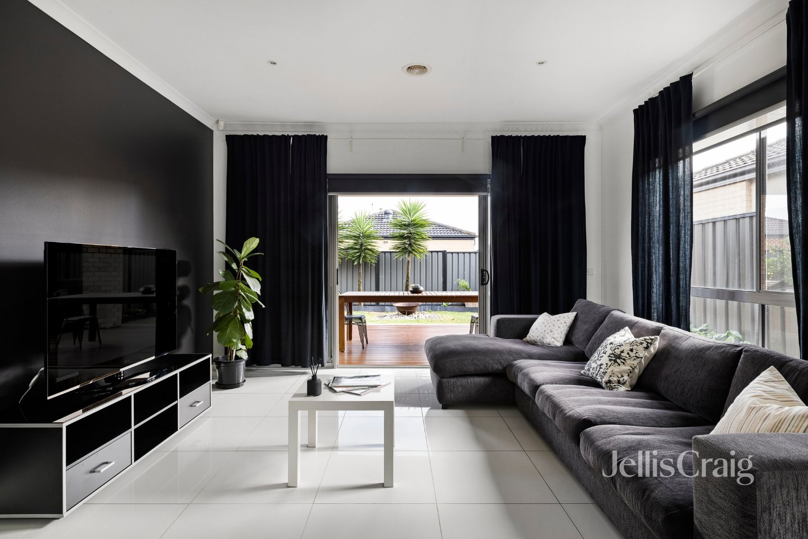 12 Muir Way, Mernda image 3