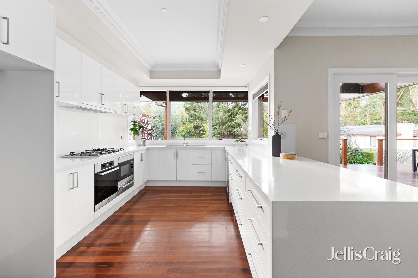 12 Mulberry Court, Eltham image 6