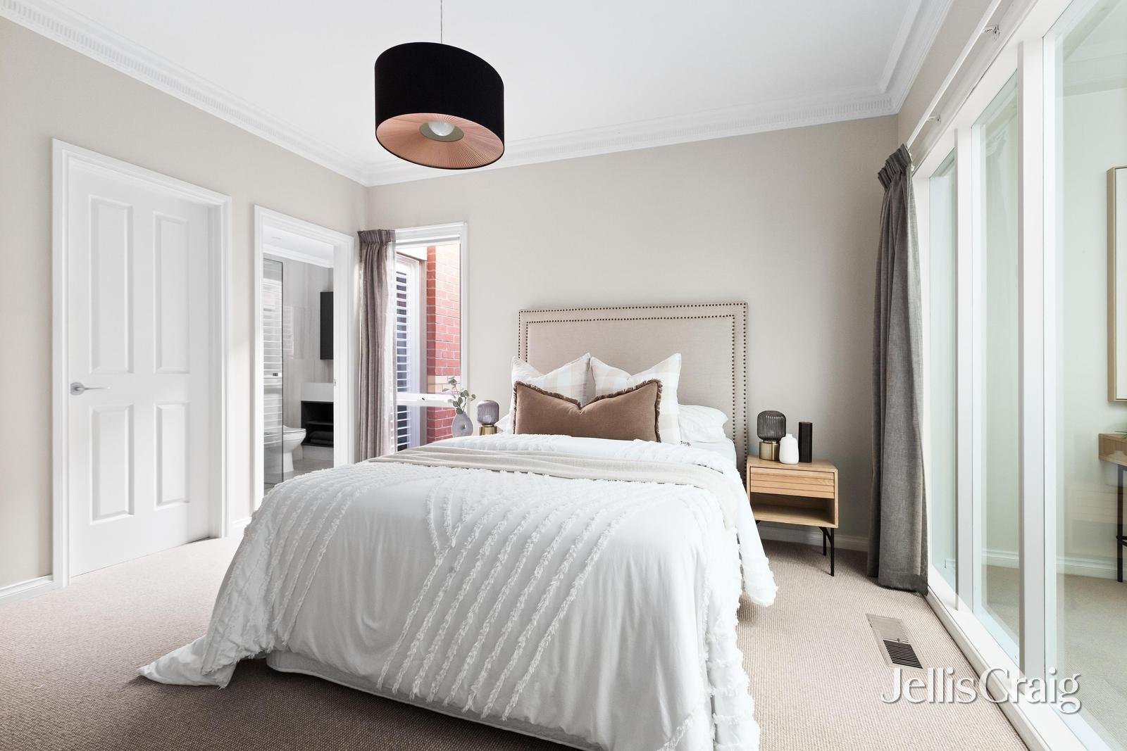 12 Mulberry Court, Eltham image 8