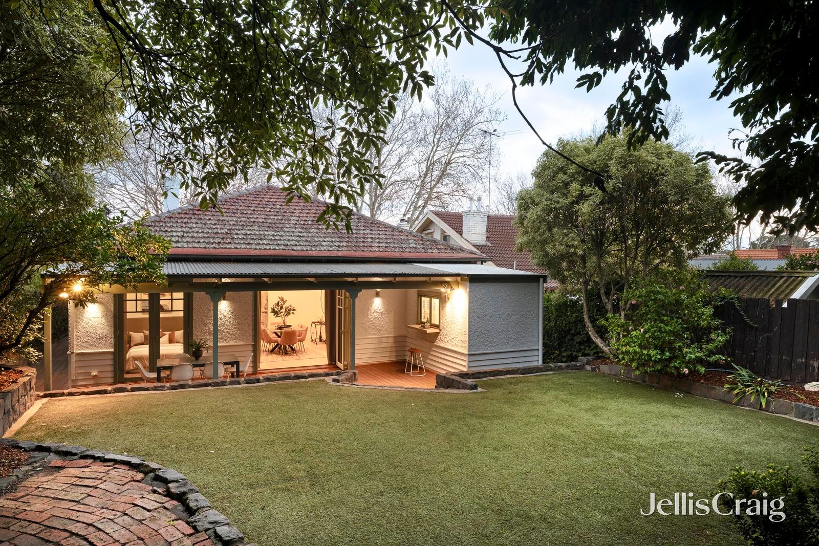 12 Murchison Street, St Kilda East image 10