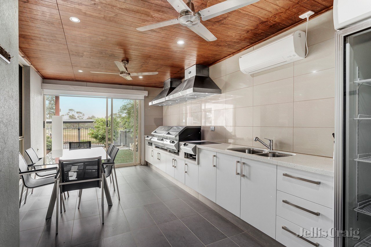 12 Myrtle Drive, Maidstone image 3