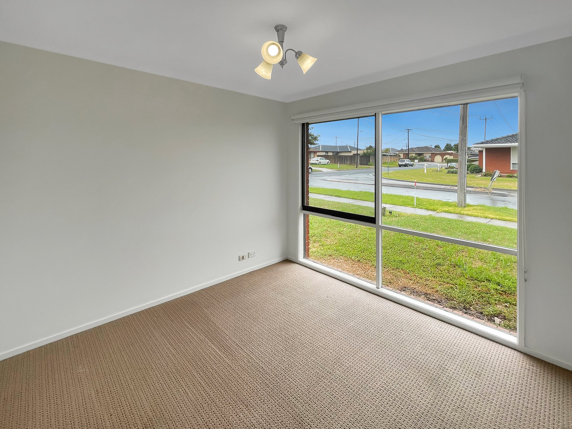 1/2 Nanworen Crescent, Bell&nbsp;Park image 4