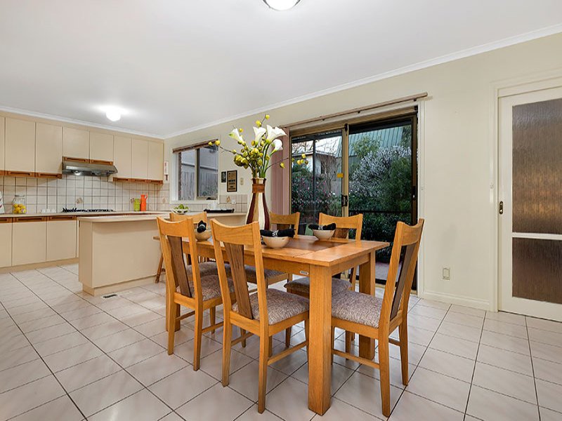 12 Narrak Road, Balwyn image 5