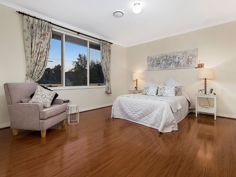 12 Narrak Road, Balwyn image 6