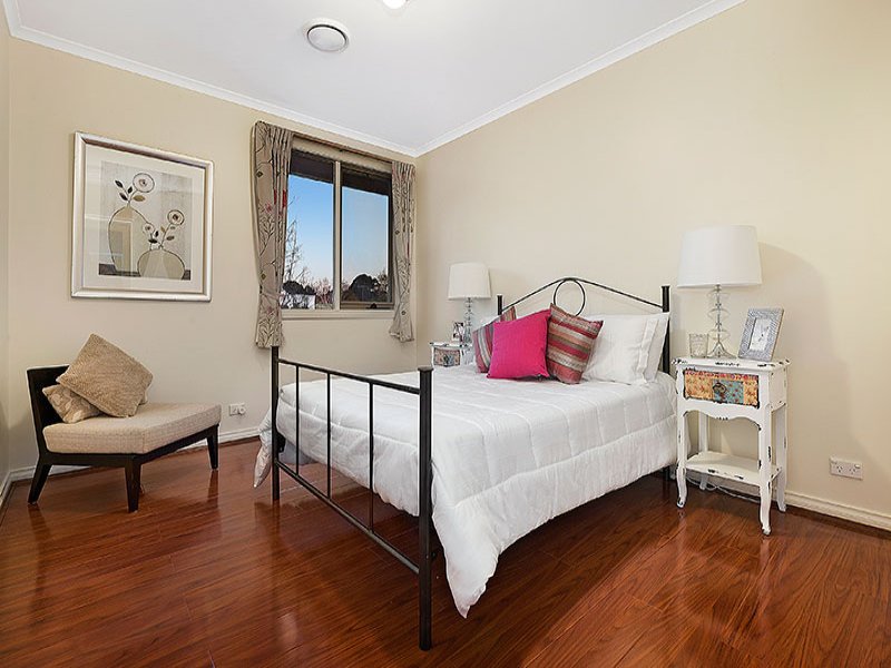 12 Narrak Road, Balwyn image 8