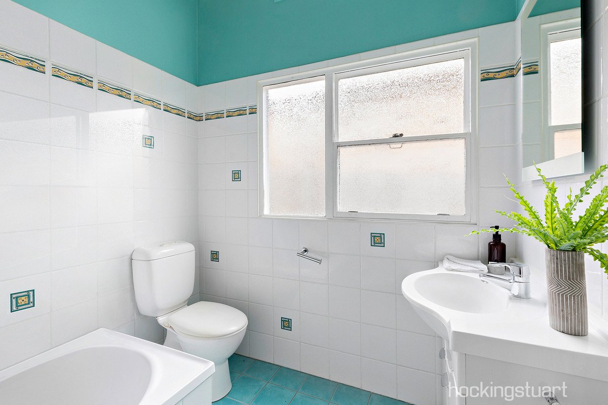 1/2 Neville Street, Box Hill South image 7
