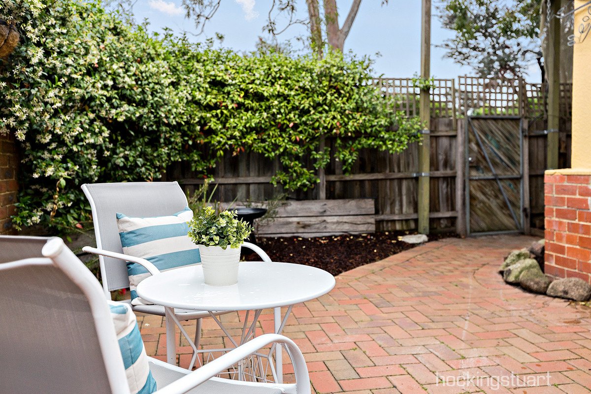 1/2 Neville Street, Box Hill South image 8