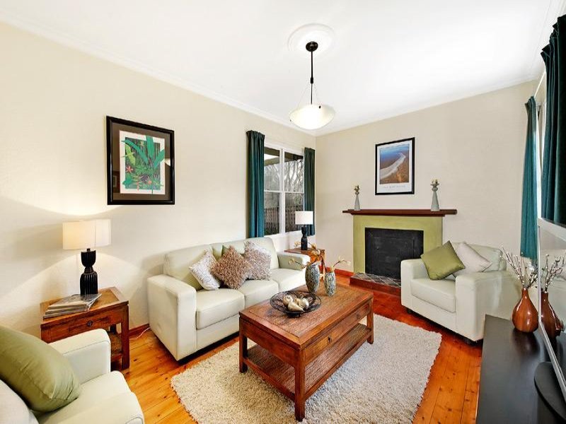 1/2 Neville Street, Box Hill South image 2