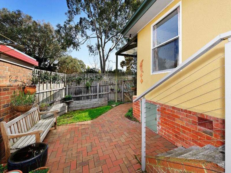 1/2 Neville Street, Box Hill South image 8