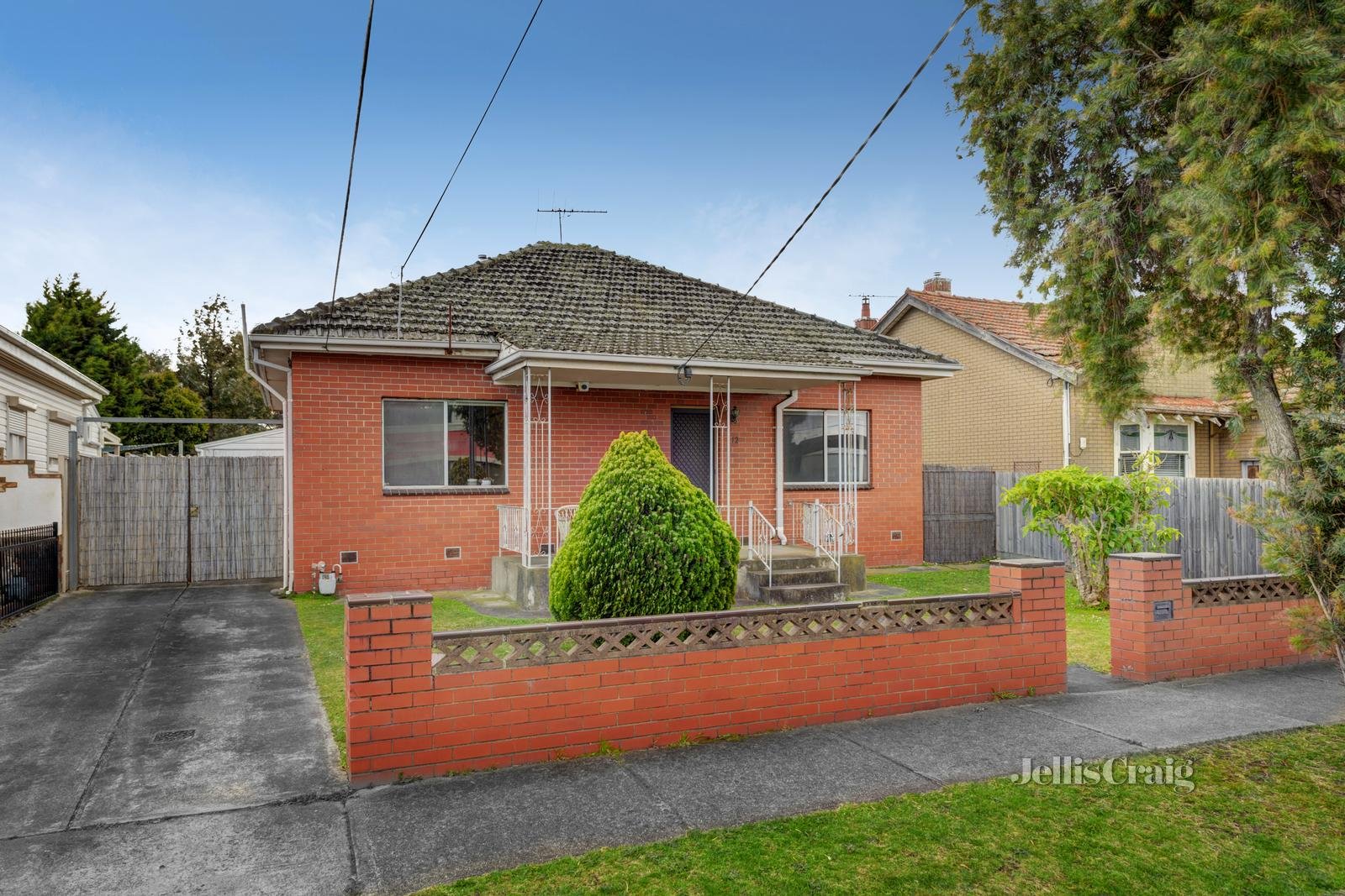 12 Olver Street, Preston image 2