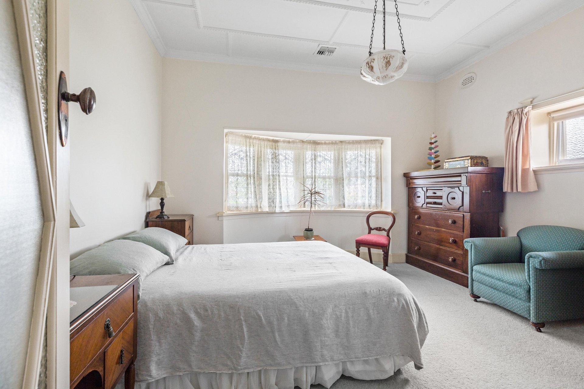 12 Orrong Crescent, Camberwell image 9