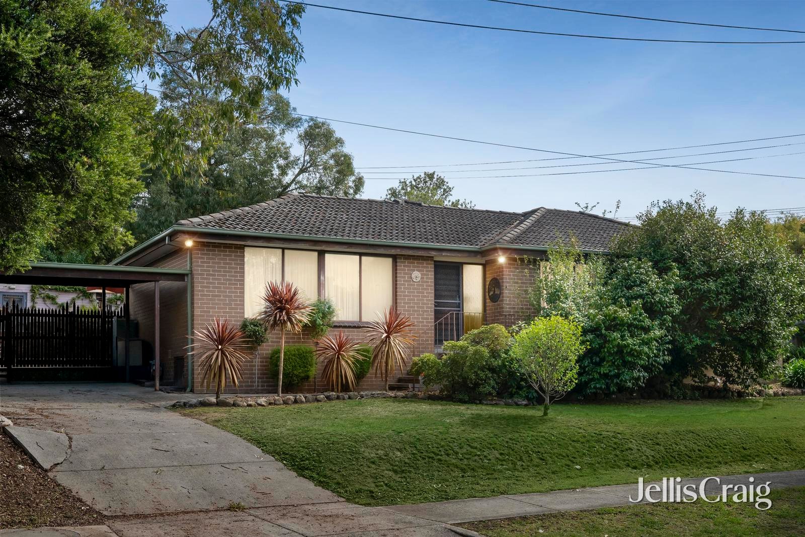 12 Orrong Road, Mooroolbark image 1
