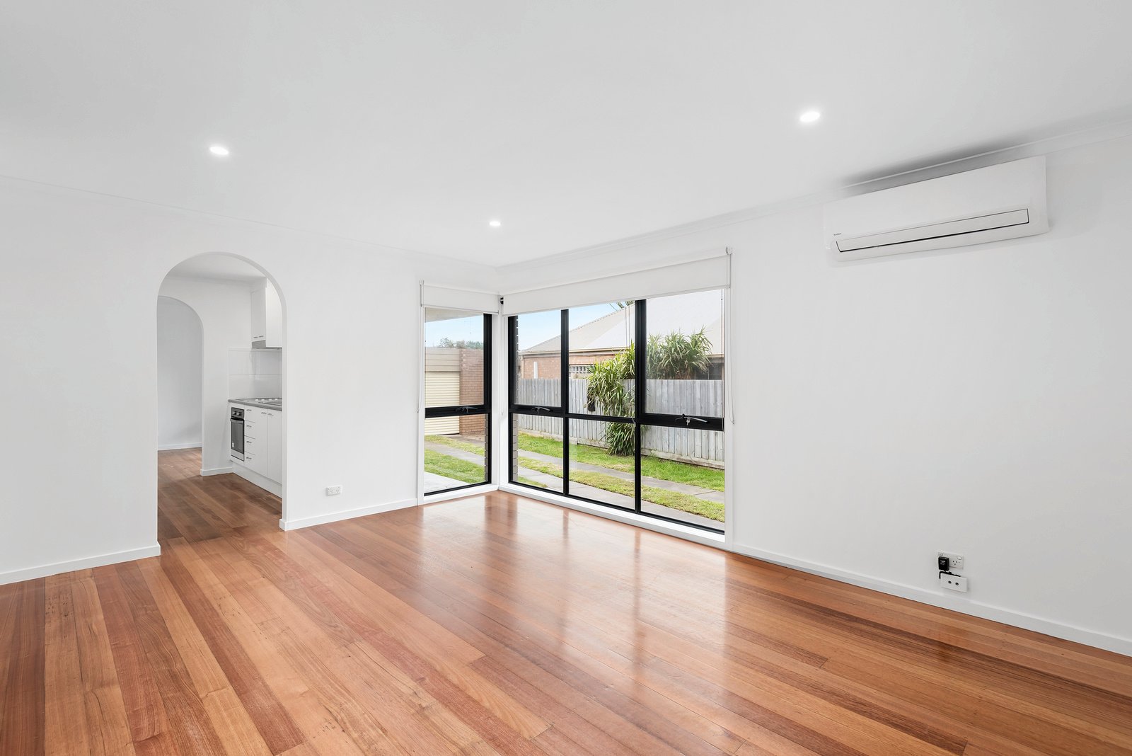 Property Gallery Thumbnail 3