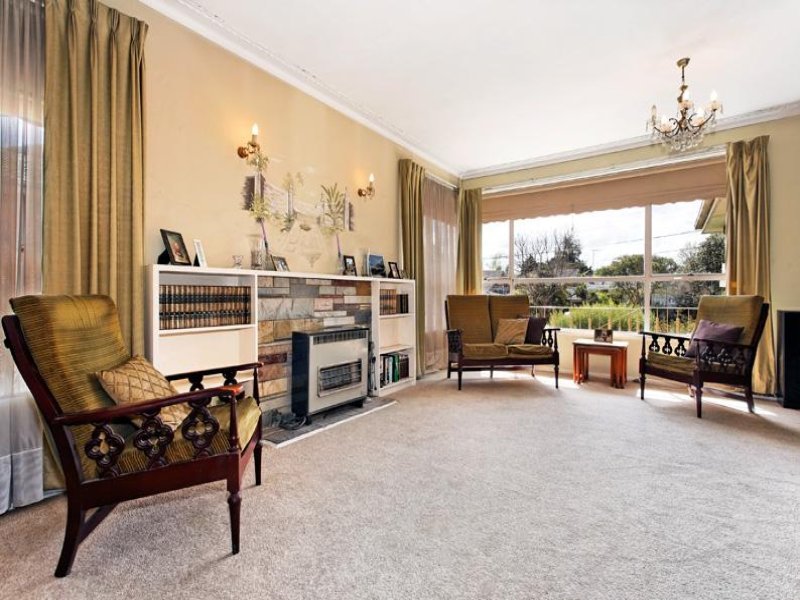 12 Outhwaite Avenue, Doncaster image 2
